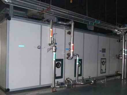 新風(fēng)機(jī)組(MAU)加循環(huán)機(jī)組(RAU)加風(fēng)機(jī)過濾單元(FFU)空氣處理方案